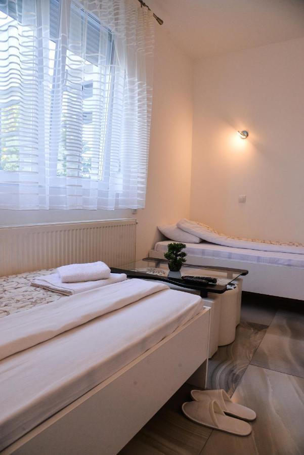 Mesecev Konak Bed and Breakfast Ni Zewnętrze zdjęcie
