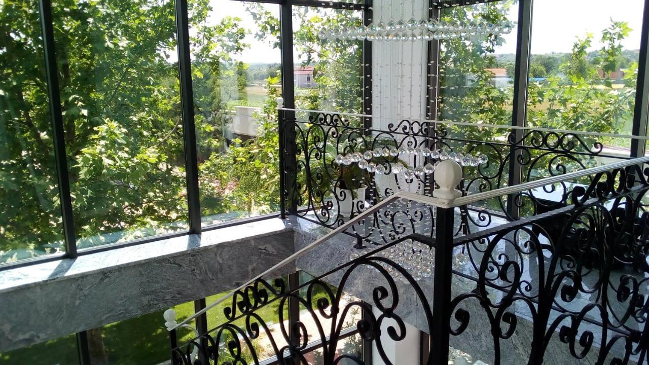 Mesecev Konak Bed and Breakfast Ni Zewnętrze zdjęcie